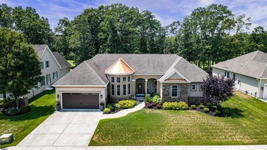 Welcome to this exquisite Pine model ranch, offering 3 bedrooms - photo 2