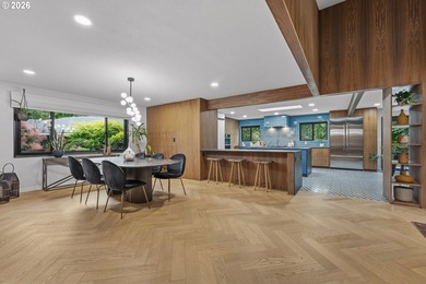 Impeccably reimagined and totally dialed in, this Mid-Century - photo 8