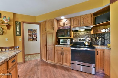 Welcome to this exceptional custom ranch, where quality - photo 19