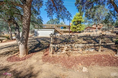 Hidden gem in Wofford Heights offering crisp, fresh air and - photo 29