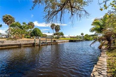 Welcome to this beautifully maintained waterfront retreat in - photo 31