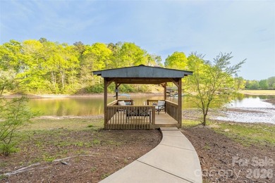 3 bedroom, 3 full bath home is a great investment opportunity - photo 35