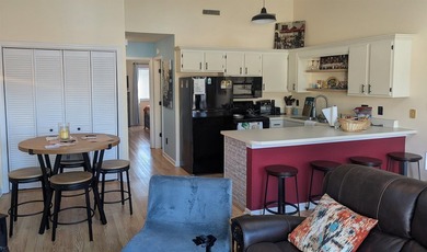 PRICE IMPROVEMENT!!! Welcome to Fairwood Lakes! This spacious - photo 7