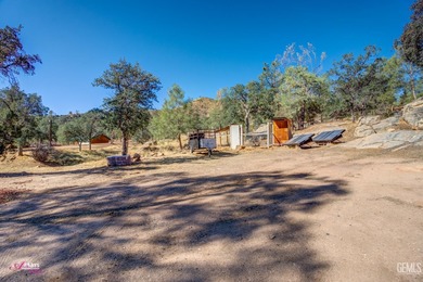 Hidden gem in Wofford Heights offering crisp, fresh air and - photo 38