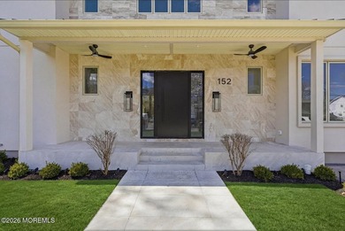 LUXURY NEW CONSTRUCTION! This Gorgeous House is 4135 sq ft. 8 - photo 2