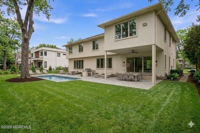 LUXURY NEW CONSTRUCTION! This Gorgeous House is 4135 sq ft. 8 - photo 3