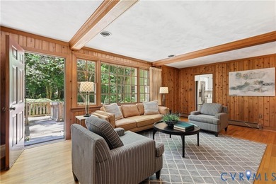 Gorgeous one owner well maintained custom built home in Bexley! - photo 4