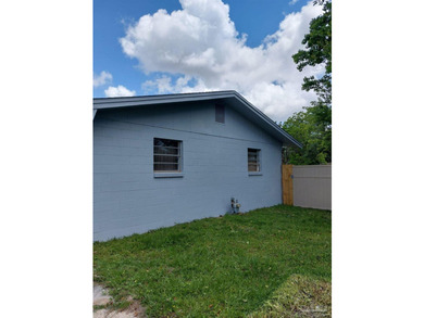 Property is as is. seller will not do any repairs. beautiful - photo 5
