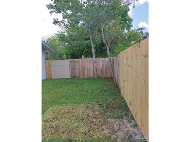 Property is as is. seller will not do any repairs. beautiful - photo 6