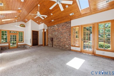Gorgeous one owner well maintained custom built home in Bexley! - photo 7