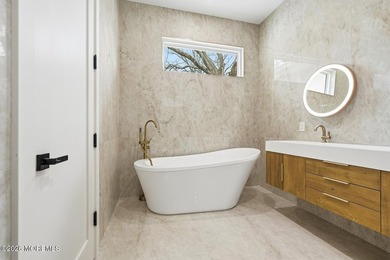 LUXURY NEW CONSTRUCTION! This Gorgeous House is 4135 sq ft. 8 - photo 8