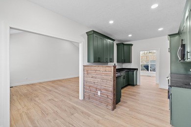 Remarkable new construction in premier lakefront community - photo 10