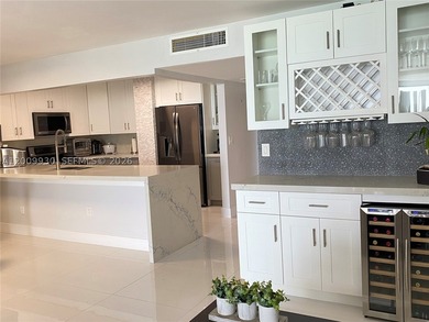ABSOLUTELY GORGEOUS, REMODELED AND FULLY FURNISHED 2 BEDROOM, 2 - photo 8