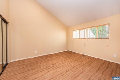 Welcome to this beautifully updated condo on desirable Hilltop - photo 18