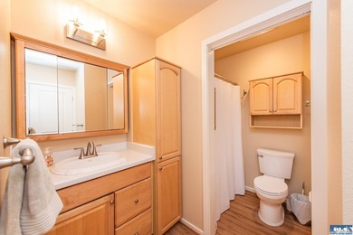 Welcome to this beautifully updated condo on desirable Hilltop - photo 21