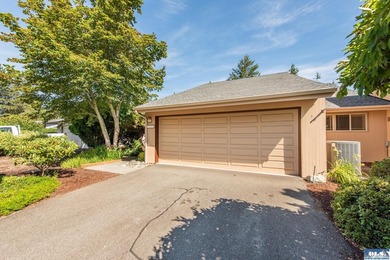 Welcome to this beautifully updated condo on desirable Hilltop - photo 32