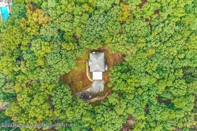 Welcome to the ultimate in luxury and privacy living! This - photo 3