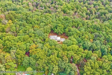 Welcome to the ultimate in luxury and privacy living! This - photo 5