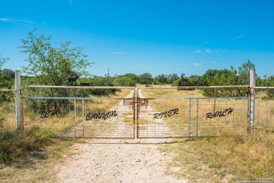 This 576 acre ranch offers a rare combination of a quarter mile - photo 4