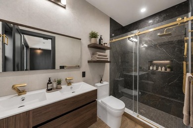 Luxury Duplex | 4 Bed | 3.5 Bath | Jersey City Heights Welcome - photo 8