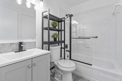 A perfect blend of comfort & style beautifully maintained - photo 18