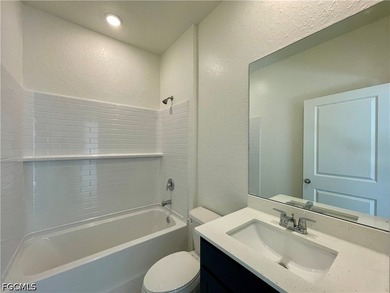 Many upgrades! 42* Uppers w/Crown & Soft-close, white quartz - photo 9