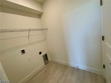 Many upgrades! 42* Uppers w/Crown & Soft-close, white quartz - photo 10