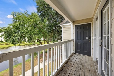 This 3BR/2BA villa at The Estate at Westbury offers a bright - photo 5