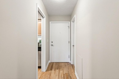 This sunny 1BR/1BA condo includes a heated, underground parking - photo 4
