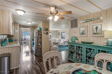 Absolutely adorable, extensively updated and offered partially - photo 9