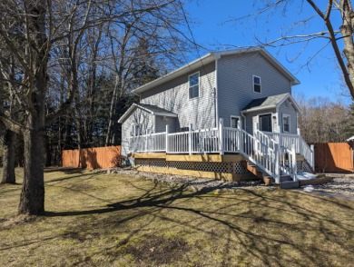 Remodeled Hamlin Twp Home just minutes to LK MI or Hamlin Lake! - Lake Home For Sale in Ludington, Michigan