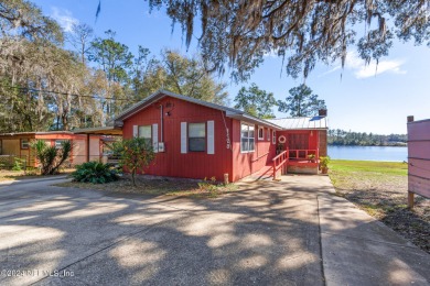 Junior Lake Home For Sale in Interlachen Florida