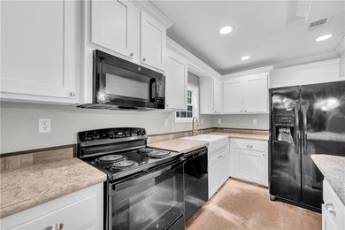 Discover the perfect blend of space, comfort, and country living - photo 12