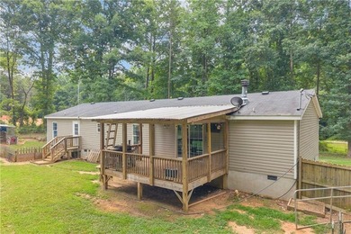 Discover the perfect blend of space, comfort, and country living - photo 42