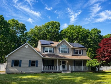 Welcome to 27 4th Ave. Rocky Point, a home that truly checks - photo 2