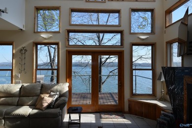 Located on the main channel of Lake Guntersville, this stunning - photo 8