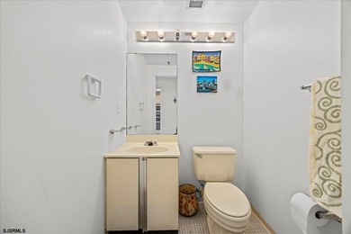 Welcome to luxury living at its finest in this stunning 25-floor - photo 9
