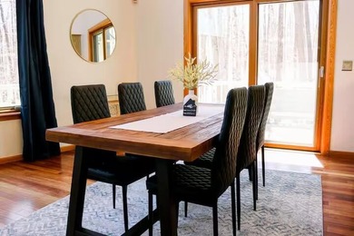Step into this warm and inviting 3-bedroom, 2-bath chalet - photo 11