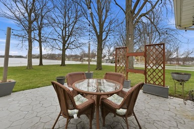 MOTIVATED SELLER! Remodeled home on beautiful NORTH TWIN LAKE! - photo 12