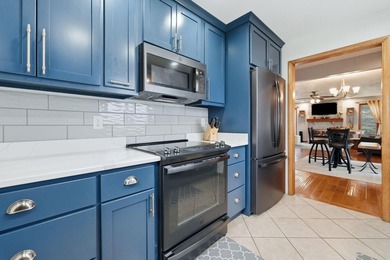 MOTIVATED SELLER! Remodeled home on beautiful NORTH TWIN LAKE! - photo 16