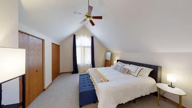 Step into this warm and inviting 3-bedroom, 2-bath chalet - photo 16