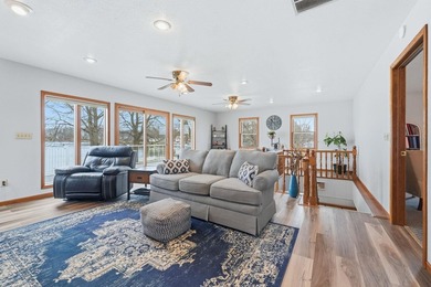 MOTIVATED SELLER! Remodeled home on beautiful NORTH TWIN LAKE! - photo 19