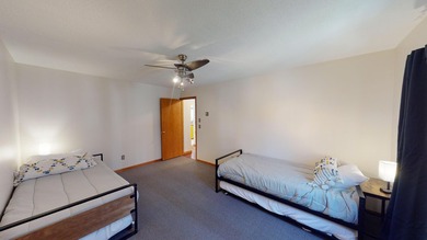 Step into this warm and inviting 3-bedroom, 2-bath chalet - photo 24