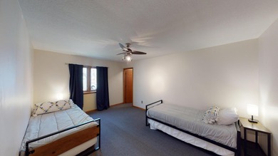 Step into this warm and inviting 3-bedroom, 2-bath chalet - photo 25
