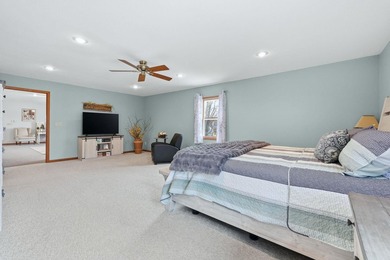 MOTIVATED SELLER! Remodeled home on beautiful NORTH TWIN LAKE! - photo 28