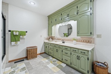 MOTIVATED SELLER! Remodeled home on beautiful NORTH TWIN LAKE! - photo 29