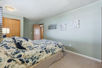 MOTIVATED SELLER! Remodeled home on beautiful NORTH TWIN LAKE! - photo 31