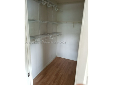 Beautiful apartment 2/2 In the very desirable area of Stirling - photo 4