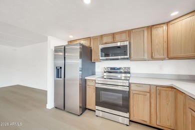 Beautifully remodeled and adorable home in the active adult - photo 12