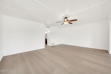 Beautifully remodeled and adorable home in the active adult - photo 25